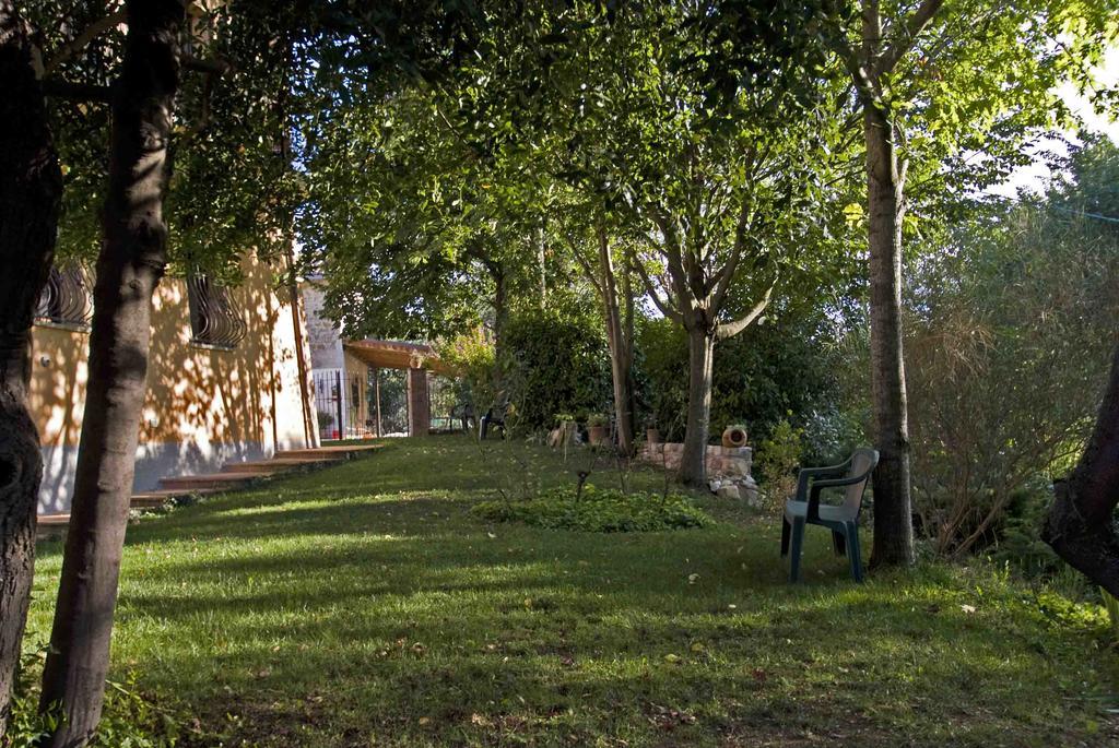 Casale Del Monsignore Spoleto Exterior photo