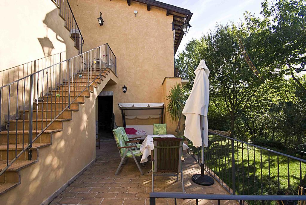 Casale Del Monsignore Spoleto Exterior photo