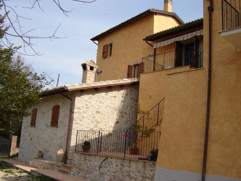 Casale Del Monsignore Spoleto Exterior photo